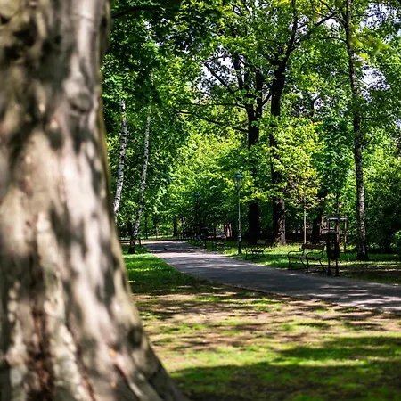 Neapol Parking Gratis Moxy Te&am Cracow *