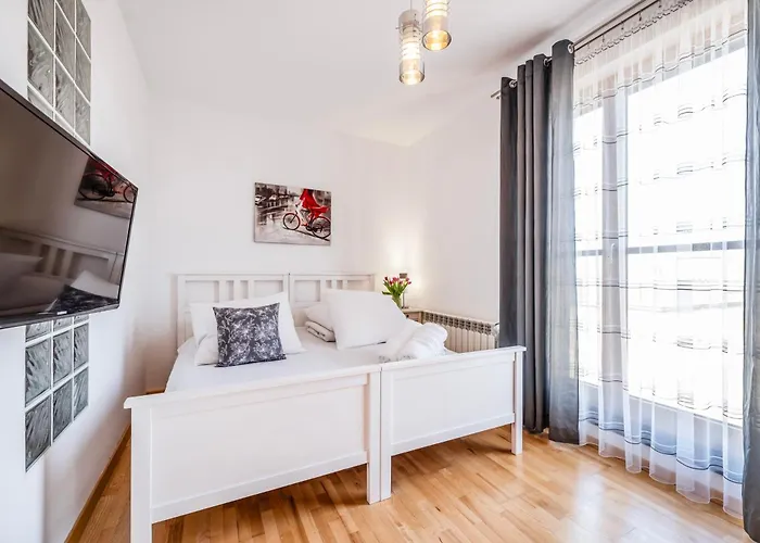 Neapol Parking Gratis Moxy Te&am Cracow * Krakow